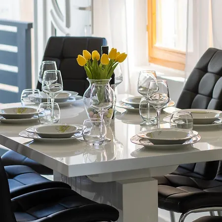 Eni Apartment *