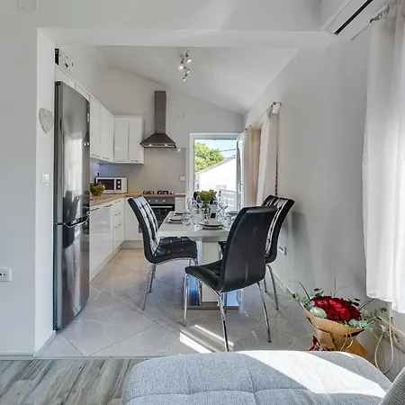 Apartment Eni Preko