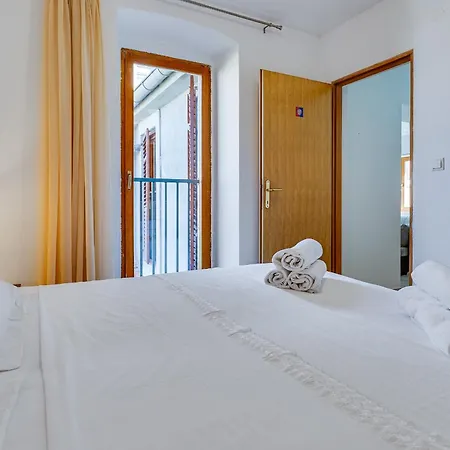 Apartment Eni Preko