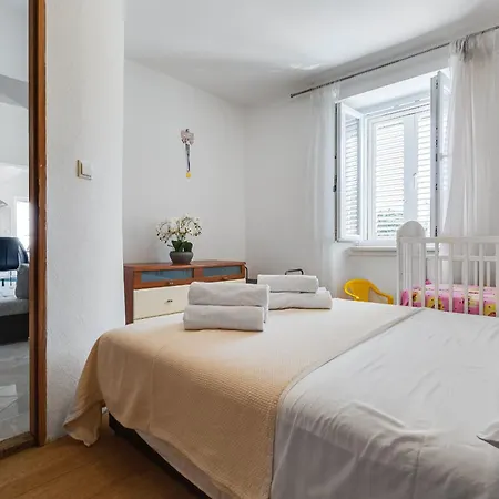 Apartment Eni *