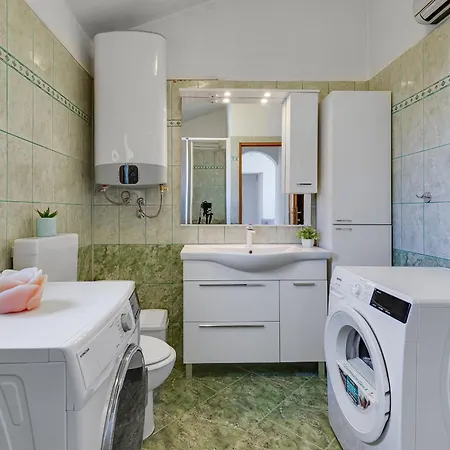 Eni Apartment