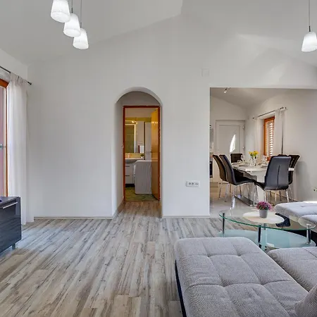 Eni Apartment